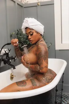 OnlyFans cuenta biggbaggluu avatar 1
