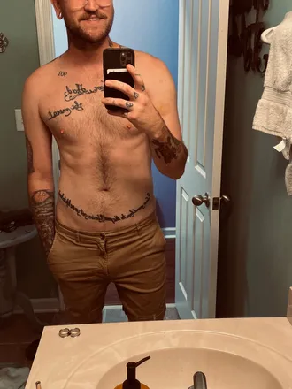 OnlyFans account  mickey_cox header 2