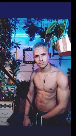 OnlyFans cuenta onyxlorenzo header 2