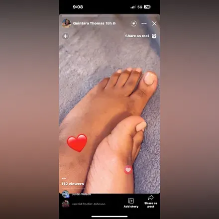 OnlyFans cuenta pretty_toes_save_lives header 2