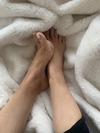 OnlyFans cuenta rayrayfeet header 2