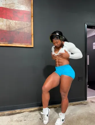 OnlyFans cuenta ebonymusclelover header 2