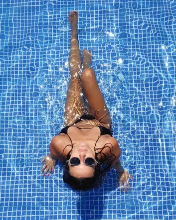 OnlyFans account  herflor avatar 1