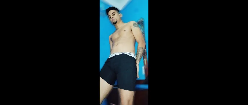 OnlyFans account  luar7 header 2