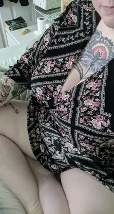 OnlyFans cuenta stay-at-home-milf header 2