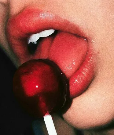 OnlyFans cuenta mademoiselle_blanche header 2