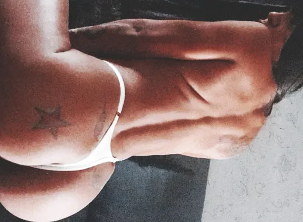 OnlyFans cuenta sexychocolatehot header 2