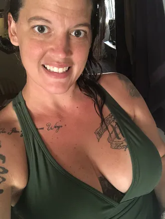OnlyFans cuenta freaknthesheets17 header 2