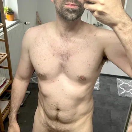 OnlyFans cuenta naked_thrill avatar 1