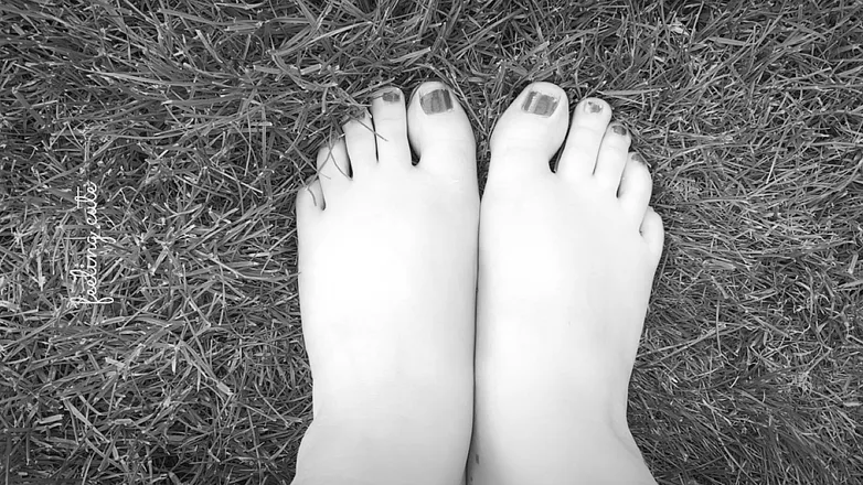 OnlyFans cuenta feet_allicious.x header 2