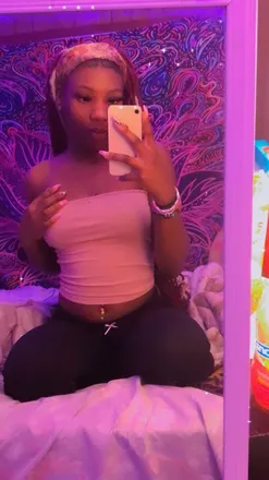 OnlyFans cuenta prettyluhslim header 2