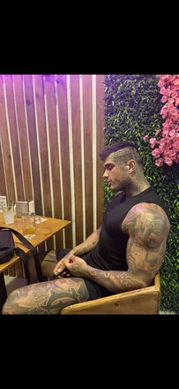 OnlyFans cuenta leon_traveling header 2