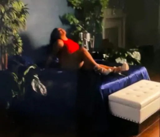 OnlyFans cuenta lovely_mona header 2