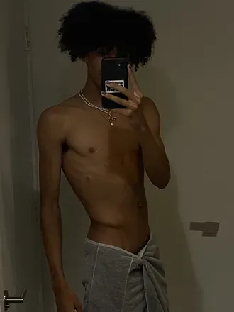 OnlyFans cuenta urfavlightskin2002 avatar 1
