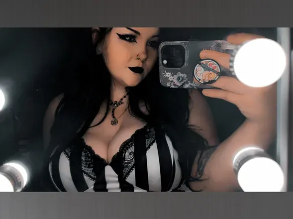 OnlyFans cuenta c0ffinlust avatar 1