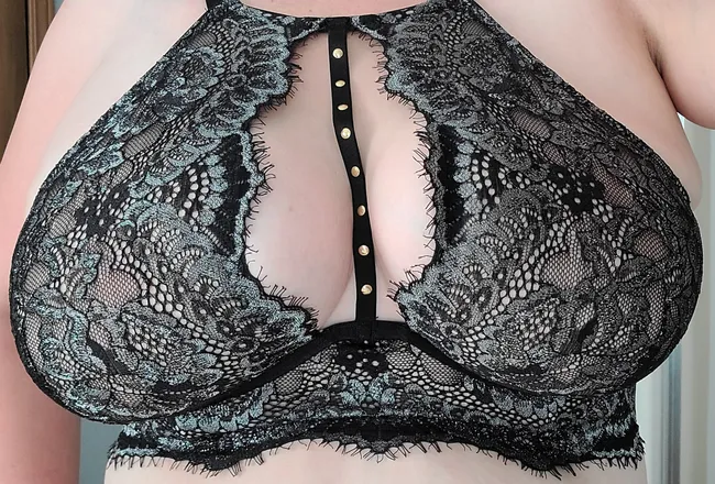 OnlyFans account  mickieg585 header 2