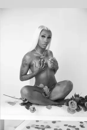 OnlyFans cuenta slimthick32 avatar 1