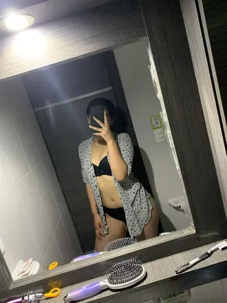 OnlyFans account  lizvelez header 2