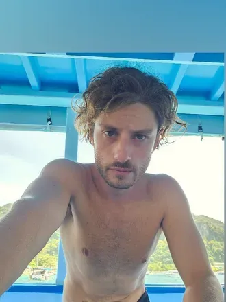 OnlyFans account  explorewithsebastian header 2