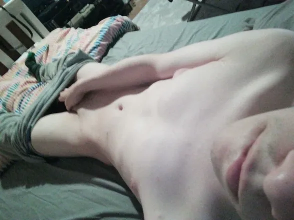 OnlyFans cuenta yournonbinarydom_phil header 2