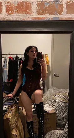 OnlyFans cuenta strawberyswitchblade header 2