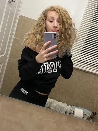 OnlyFans cuenta spoiled_brat25 avatar 1