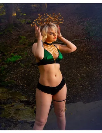 OnlyFans cuenta queenbooxx header 2