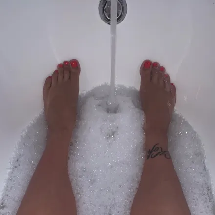 OnlyFans cuenta toetillytoesss header 2
