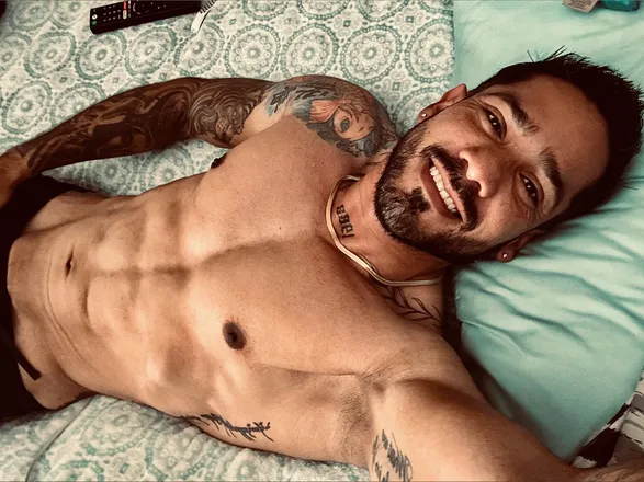 OnlyFans cuenta cofaroja header 2