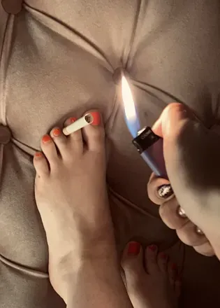 OnlyFans cuenta lily2toes avatar 1