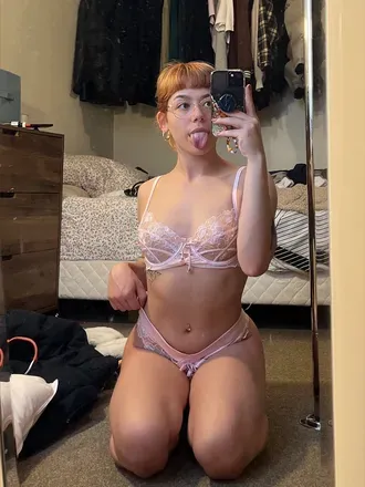OnlyFans cuenta kinkylillie header 2