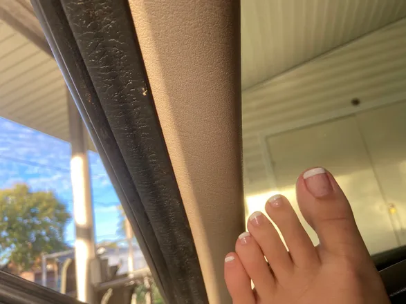 OnlyFans cuenta costlydesires header 2