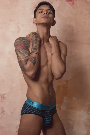 OnlyFans cuenta damnchriss header 2