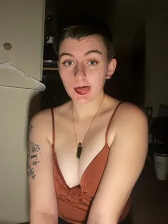 OnlyFans cuenta androgynous_bystander avatar 1