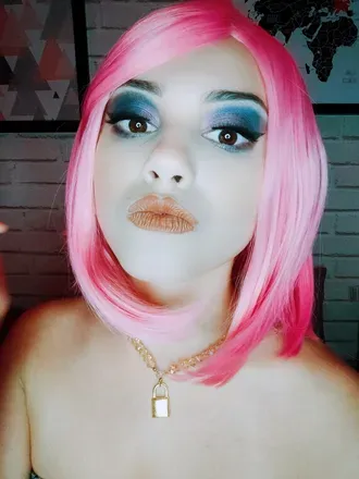 OnlyFans cuenta barbiefugitiva header 2