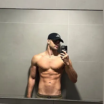 OnlyFans account  austin.decisive avatar 1
