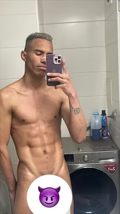 OnlyFans cuenta royber.25 avatar 1