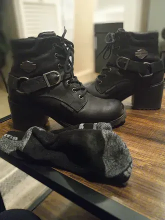 OnlyFans cuenta derbygirlfeet header 2