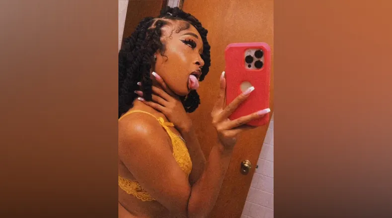 OnlyFans cuenta chinxxx header 2
