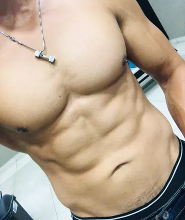 OnlyFans account  ro_fitnessmotivation header 2
