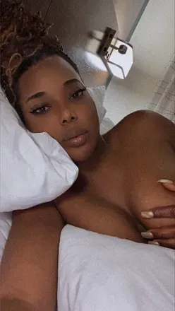 OnlyFans cuenta pussisothix avatar 1