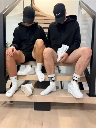 OnlyFans cuenta sniff_our_socks avatar 1