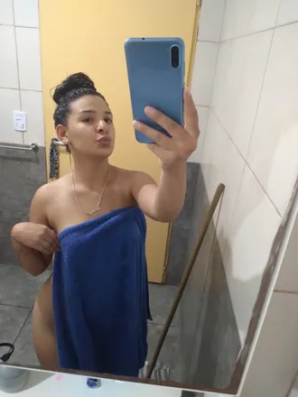 OnlyFans account  tiara_nahir22 header 2