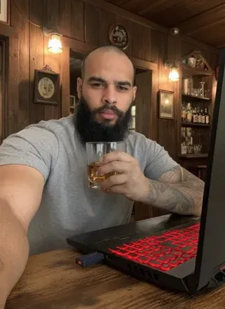 OnlyFans cuenta beardmaxofficial header 2