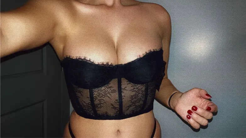 OnlyFans cuenta alexiscoxxx header 2