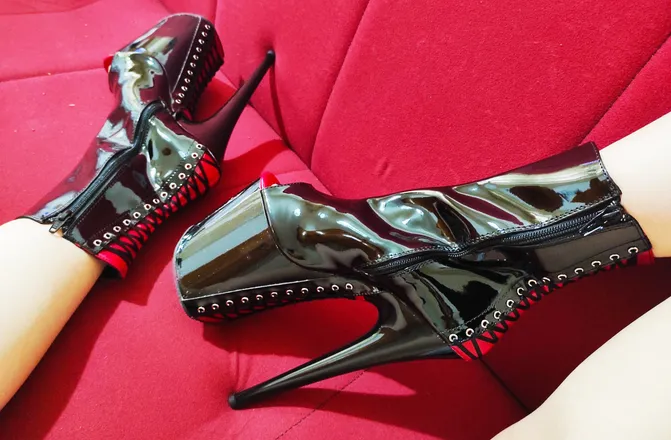 OnlyFans cuenta keeperofsecretss header 2