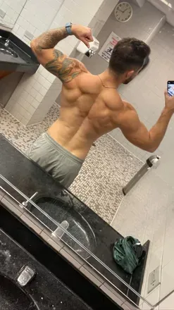 OnlyFans cuenta justmiko header 2
