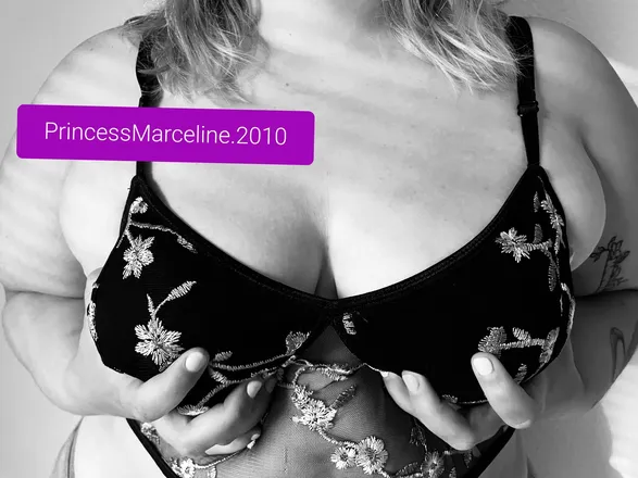 OnlyFans cuenta princessmarceline.2010 header 2