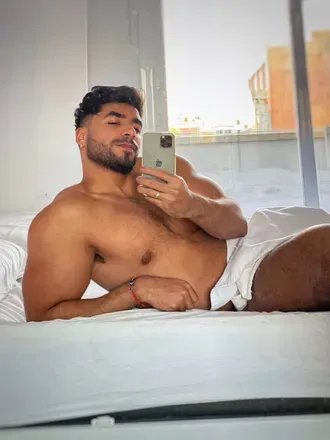 OnlyFans cuenta gussxx header 2