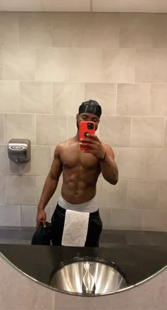OnlyFans cuenta iamidowu header 2